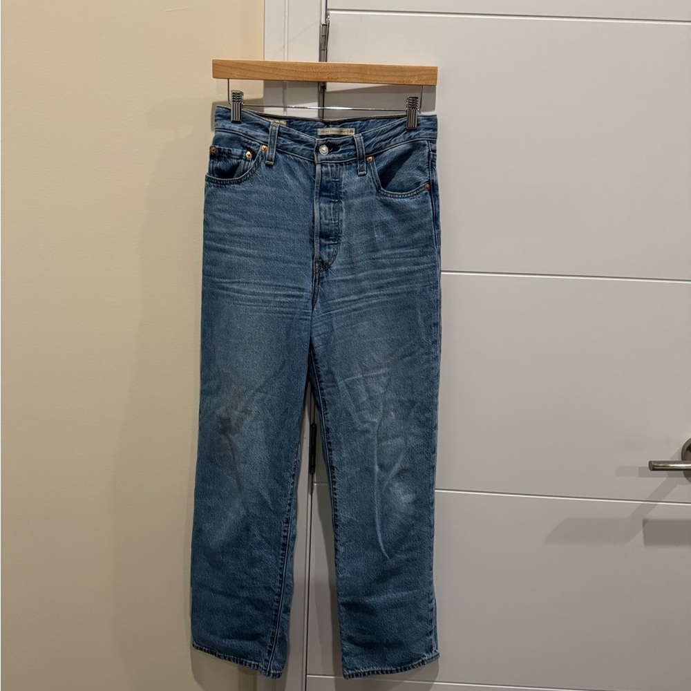 Levi's Ribcage Straight Ankle Jeans